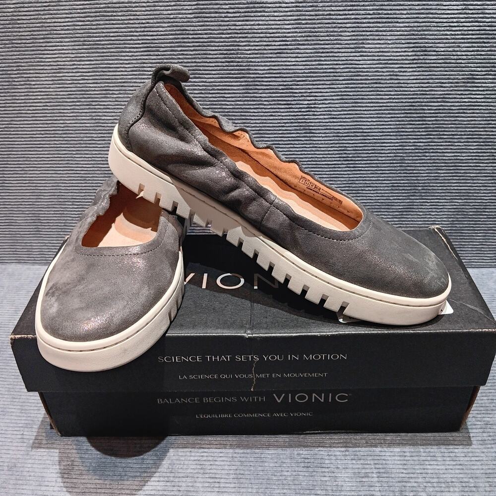 Vionic Uptown Ballet Flat‎ Women 7 M Grey Silver Metallic Leather Slip On